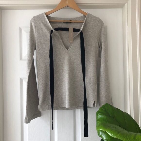 NEW ✨ J.Crew Grey Velvet Bow Keyhole Top XXS - Picture 3 of 8